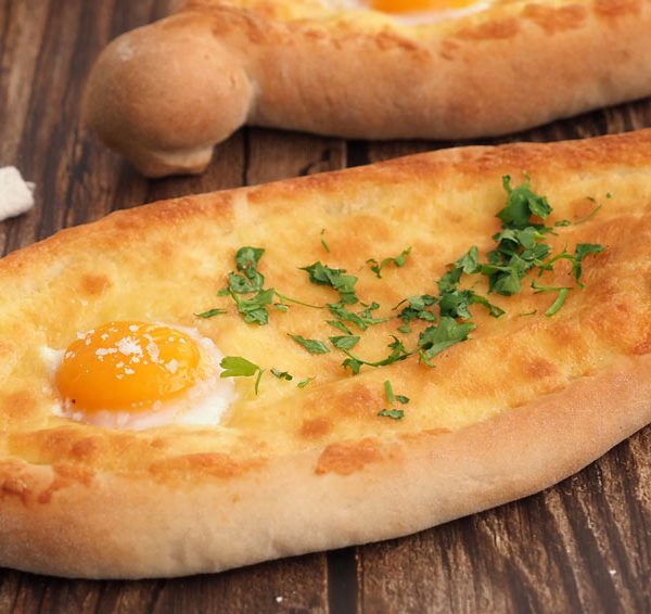 Khachapuris georgianos o panes de queso